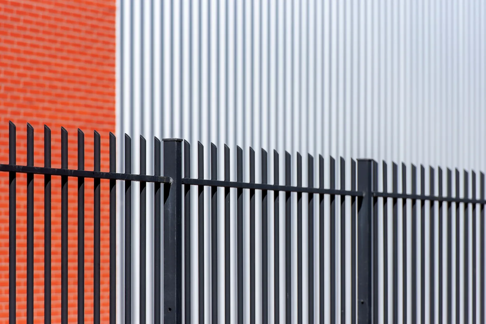 Fence cost per linear foot