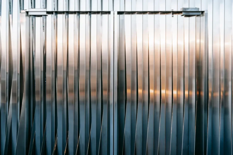 Aluminum Fence vs Vinyl: Which Fence Is Right for Your Home?